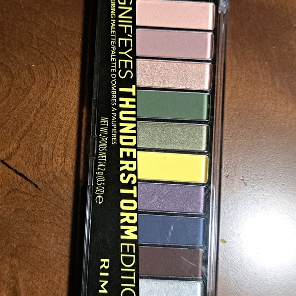 Rimmel London Eye Contouring Palette   010 Thunderstorm Edition NWT - Picture 2 of 3